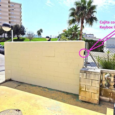 On Beach Deluxe Apartment With Pools And Own Garden El Puerto de Santa Maria Exterior photo