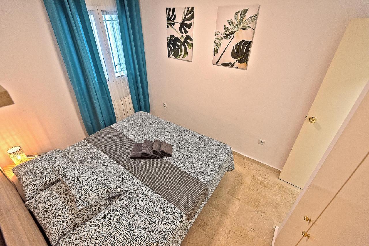 On Beach Deluxe Apartment With Pools And Own Garden El Puerto de Santa Maria Exterior photo