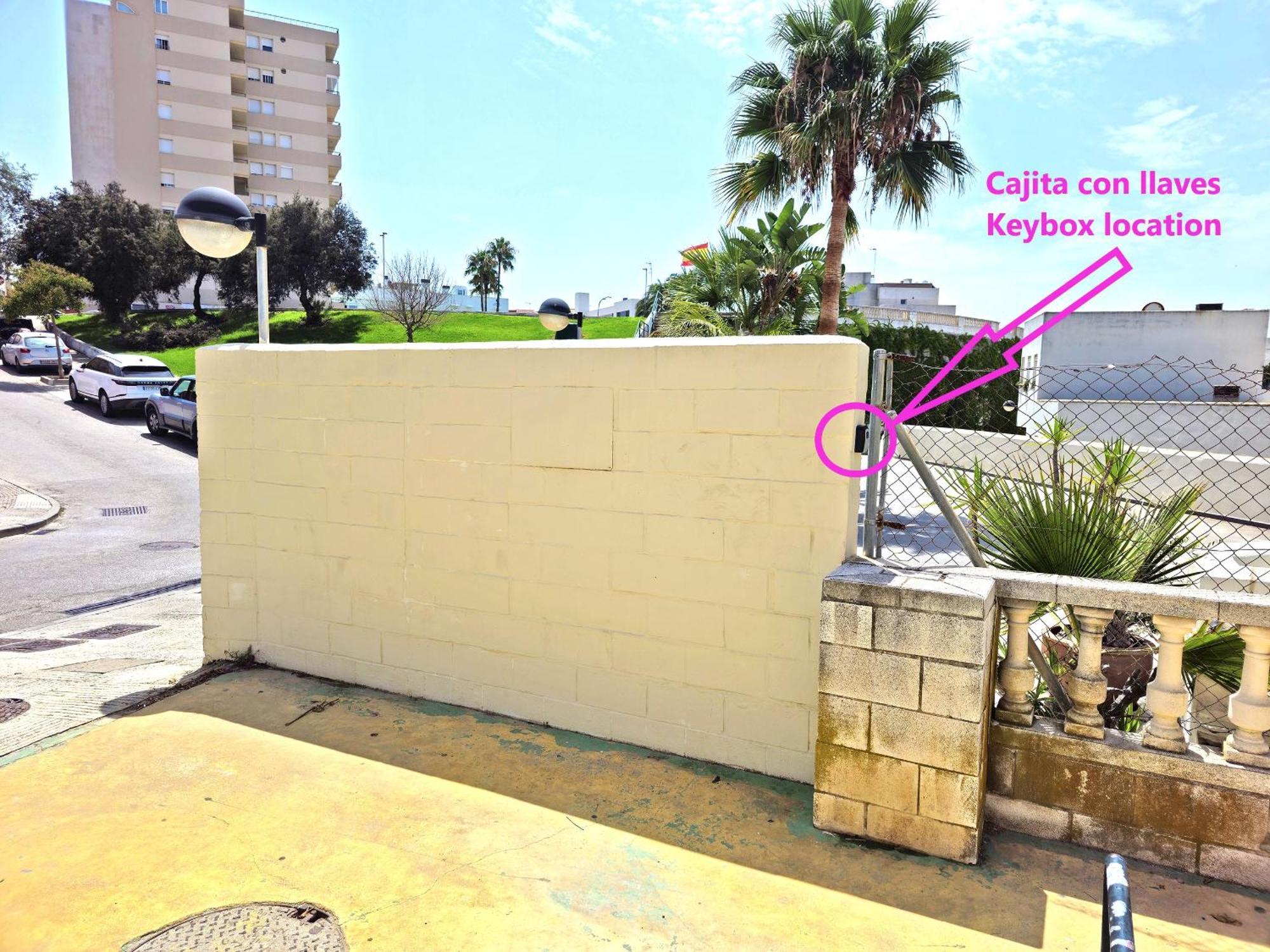 On Beach Deluxe Apartment With Pools And Own Garden El Puerto de Santa Maria Exterior photo